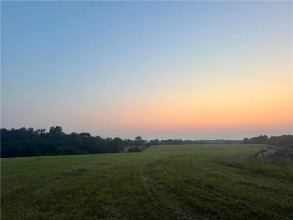 $450,000 | 0 195th Street, Easton, KS 66020