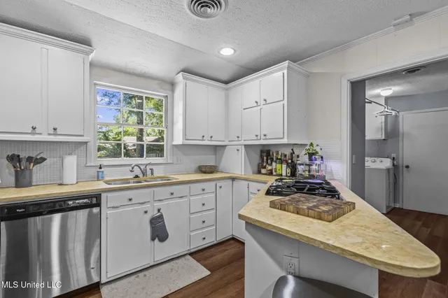 $239,000 | 5235 Hialeah Drive, Jackson, MS 39211