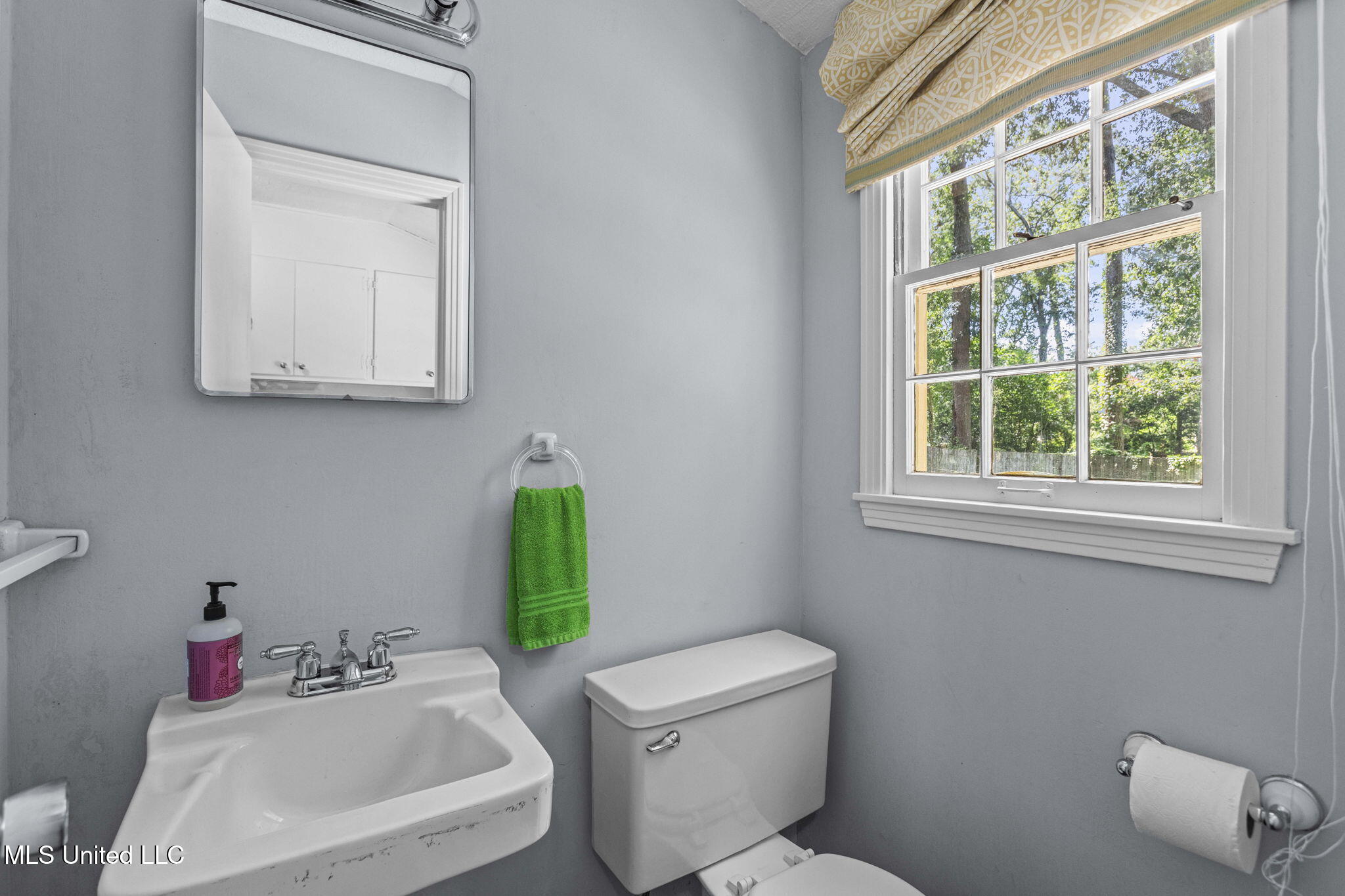 5235 Hialeah Drive Jackson, MS 39211 - Photo 14 of 42 16-web-or-mls-5235 Hialeah-16