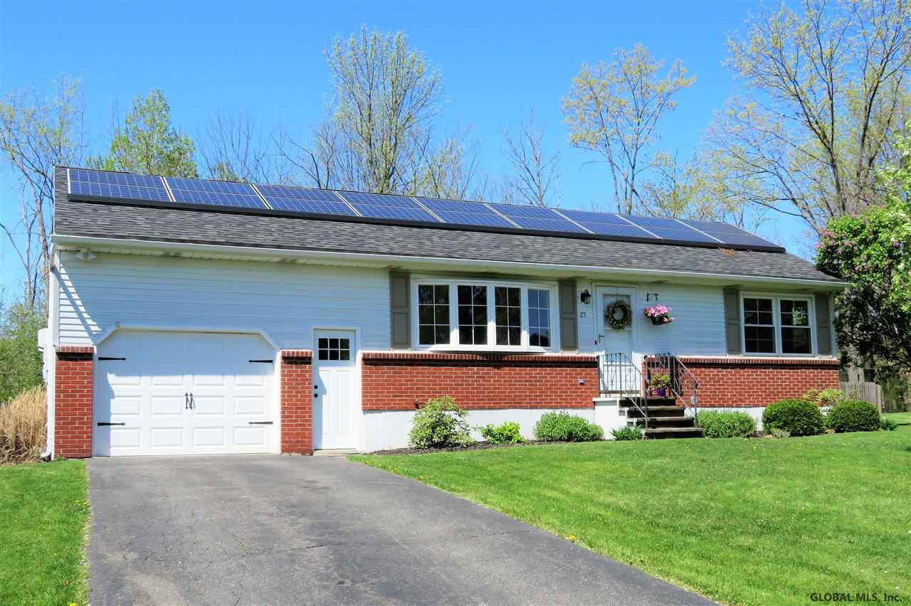 25 Abby Road Colonie, NY 12110 - Photo 1 of 23 Photo 1
