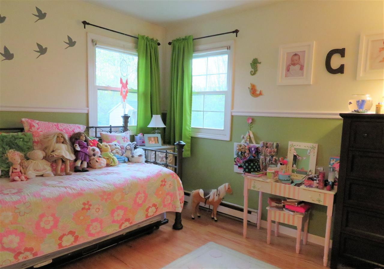 25 Abby Road Colonie, NY 12110 - Photo 11 of 23 Photo 11