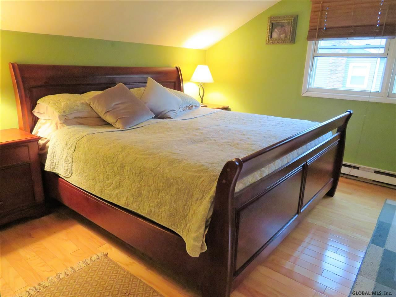 25 Abby Road Colonie, NY 12110 - Photo 8 of 23 Photo 8
