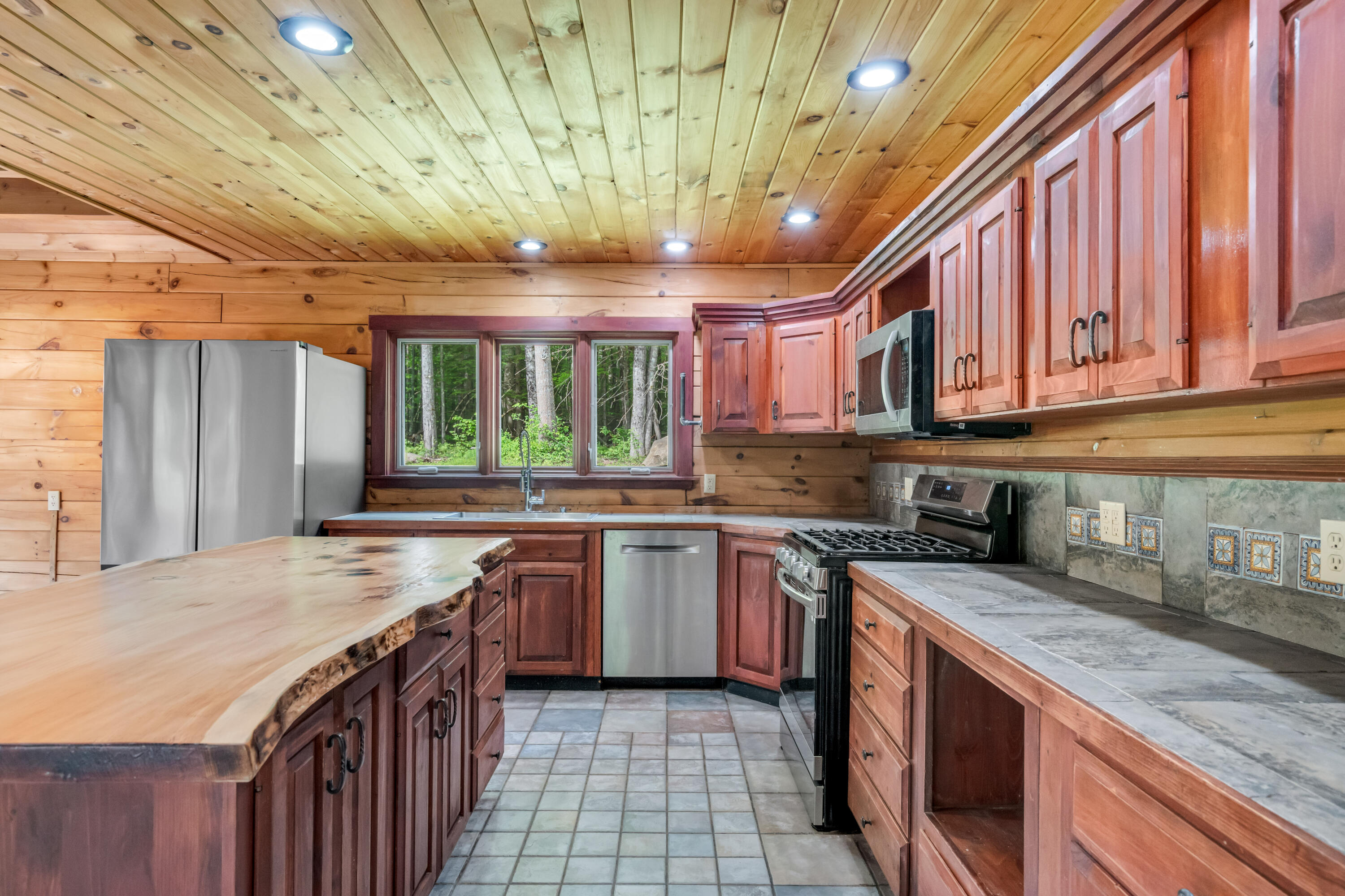 41 Sandy Point Road Vassalboro, ME 04989 - Photo 21 of 59 DSC03319