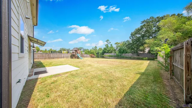 $2,400 | 13819 Stone Gate Drive, Baton Rouge, LA 70816
