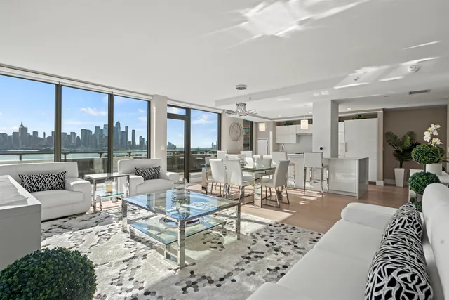 $10,500 | 9 Ave At Port Imperial, Unit 916, West New York, NJ 07093