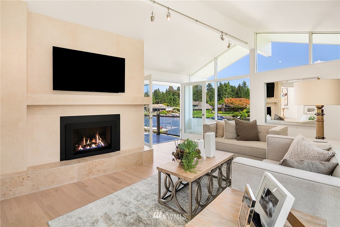 3072 80th Avenue Northeast Hunts Point, WA 98004 - Photo 14 of 37 Gallery Image 14