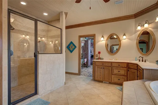 a view of residential houses with yard