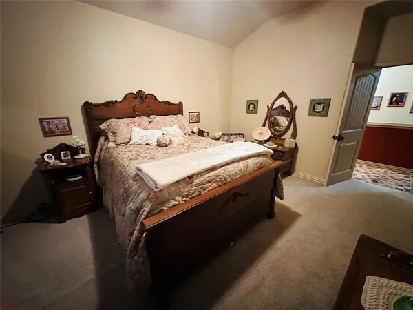 $799,900 | 365 County Road 3512, Dike, TX 75437