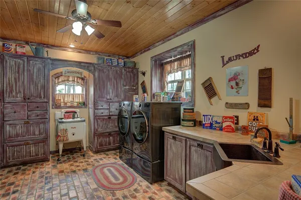 $799,900 | 365 County Road 3512, Dike, TX 75437