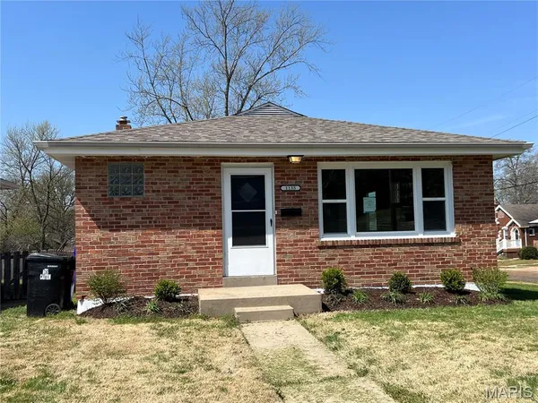 $190,000 | 1135 Wilshire Avenue, University City, MO 63130