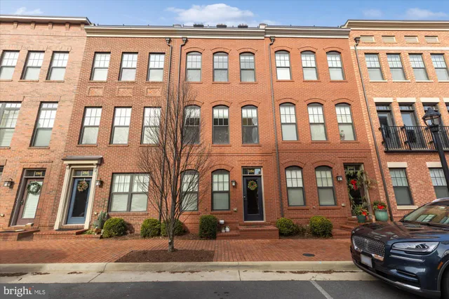 $759,000 | 254 Bluemont Branch Terrace Southeast, Leesburg, VA 20175