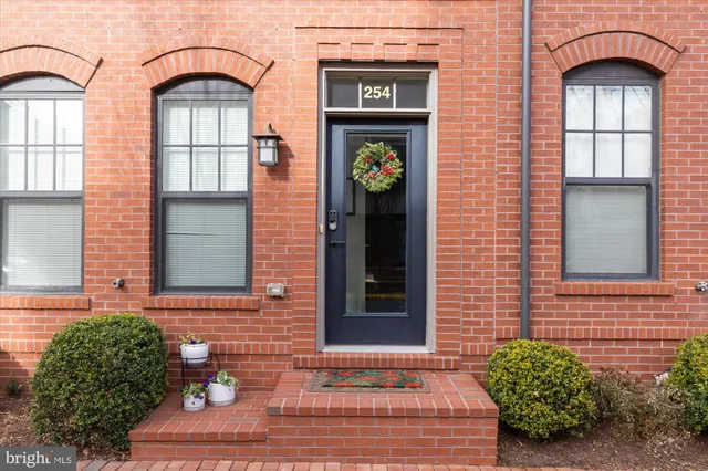 $759,000 | 254 Bluemont Branch Terrace Southeast, Leesburg, VA 20175