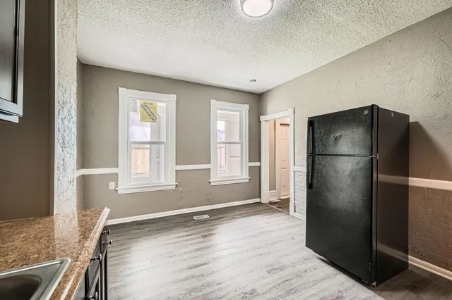 $249,900 | 911 Sims Avenue, St. Paul, MN 55106