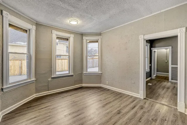 $249,900 | 911 Sims Avenue, St. Paul, MN 55106