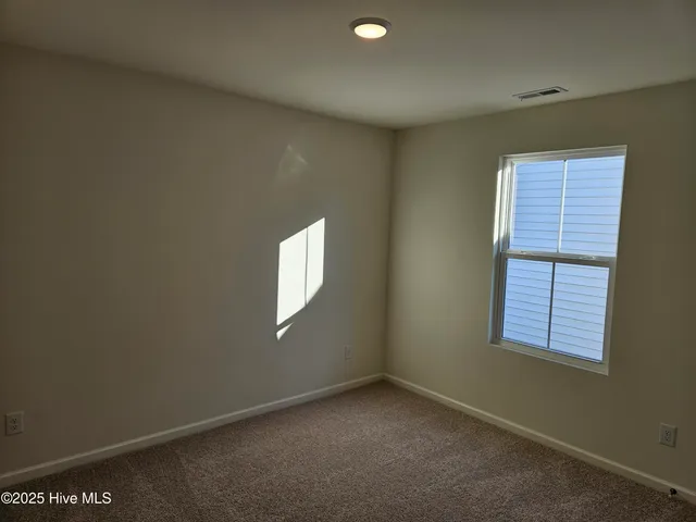 $2,100 | 76 Cobbler Way, Hampstead, NC 28443