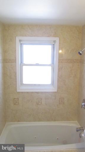441 Grovethorn Road Middle River, MD 21220 - Photo 12 of 27 Bath