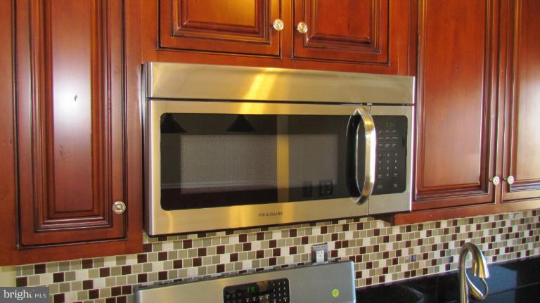 441 Grovethorn Road Middle River, MD 21220 - Photo 7 of 27 Kitchen