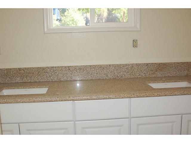 223 South Stage Coach Lane Fallbrook, CA 92028 - Photo 3 of 8