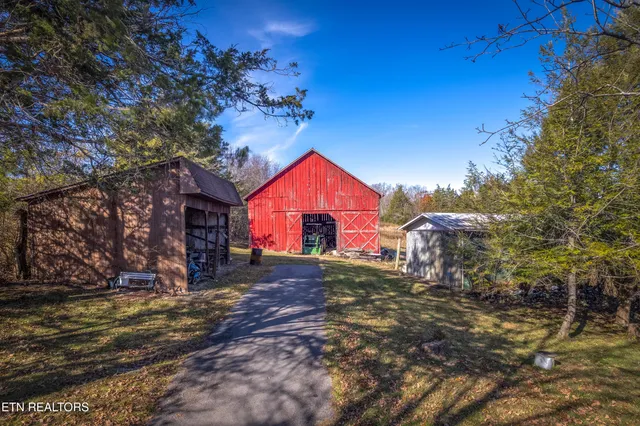 $490,000 | 228 McCarter Lane, Cumberland Gap, TN 37724