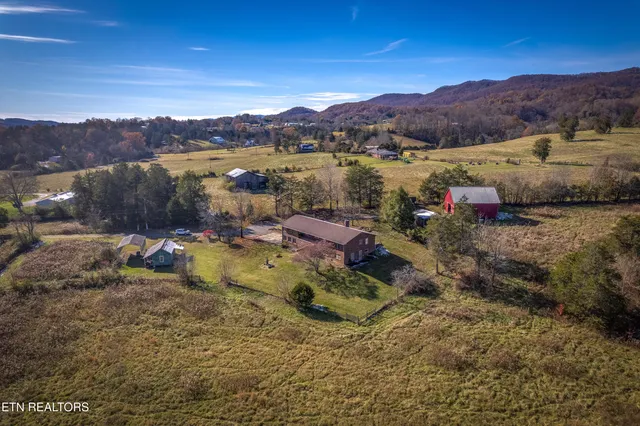 $490,000 | 228 McCarter Lane, Cumberland Gap, TN 37724