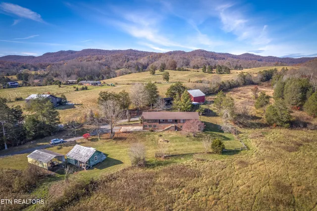 $490,000 | 228 McCarter Lane, Cumberland Gap, TN 37724