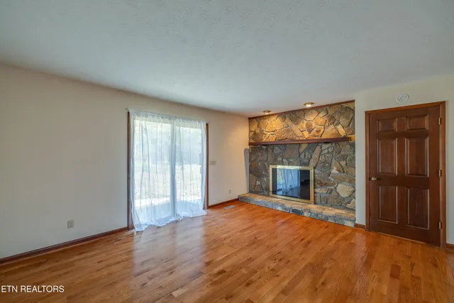 $490,000 | 228 McCarter Lane, Cumberland Gap, TN 37724