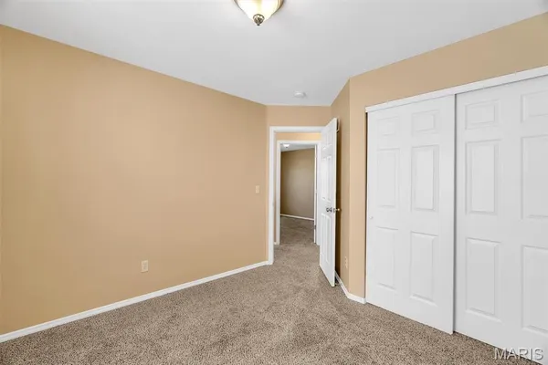 $275,000 | 1249 Big Bend Crossing Drive, Manchester, MO 63088