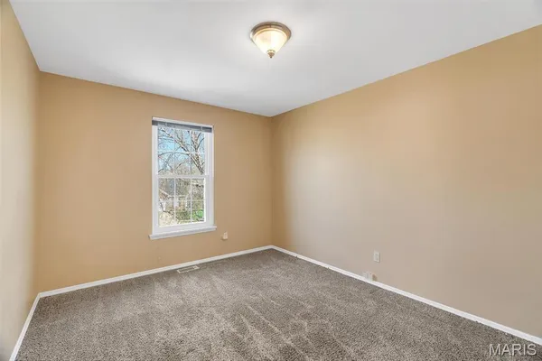 $275,000 | 1249 Big Bend Crossing Drive, Manchester, MO 63088