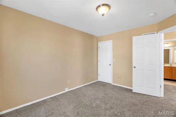 $275,000 | 1249 Big Bend Crossing Drive, Manchester, MO 63088