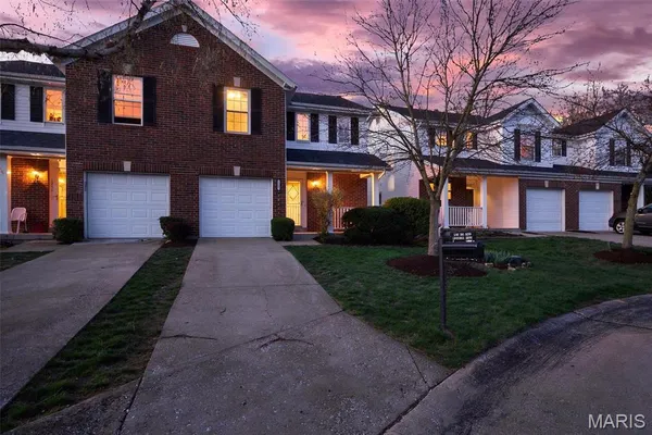 $275,000 | 1249 Big Bend Crossing Drive, Manchester, MO 63088