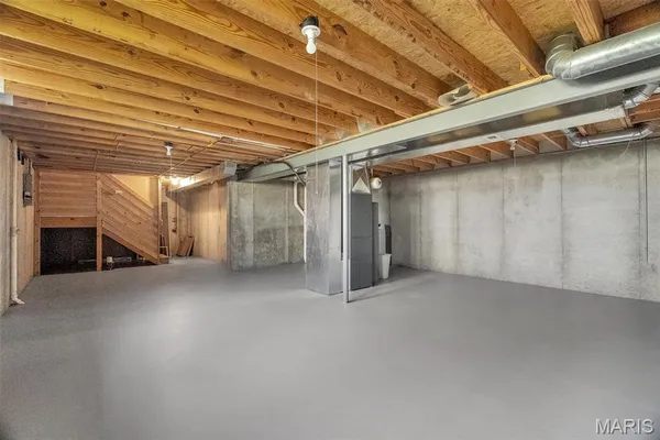 $275,000 | 1249 Big Bend Crossing Drive, Manchester, MO 63088