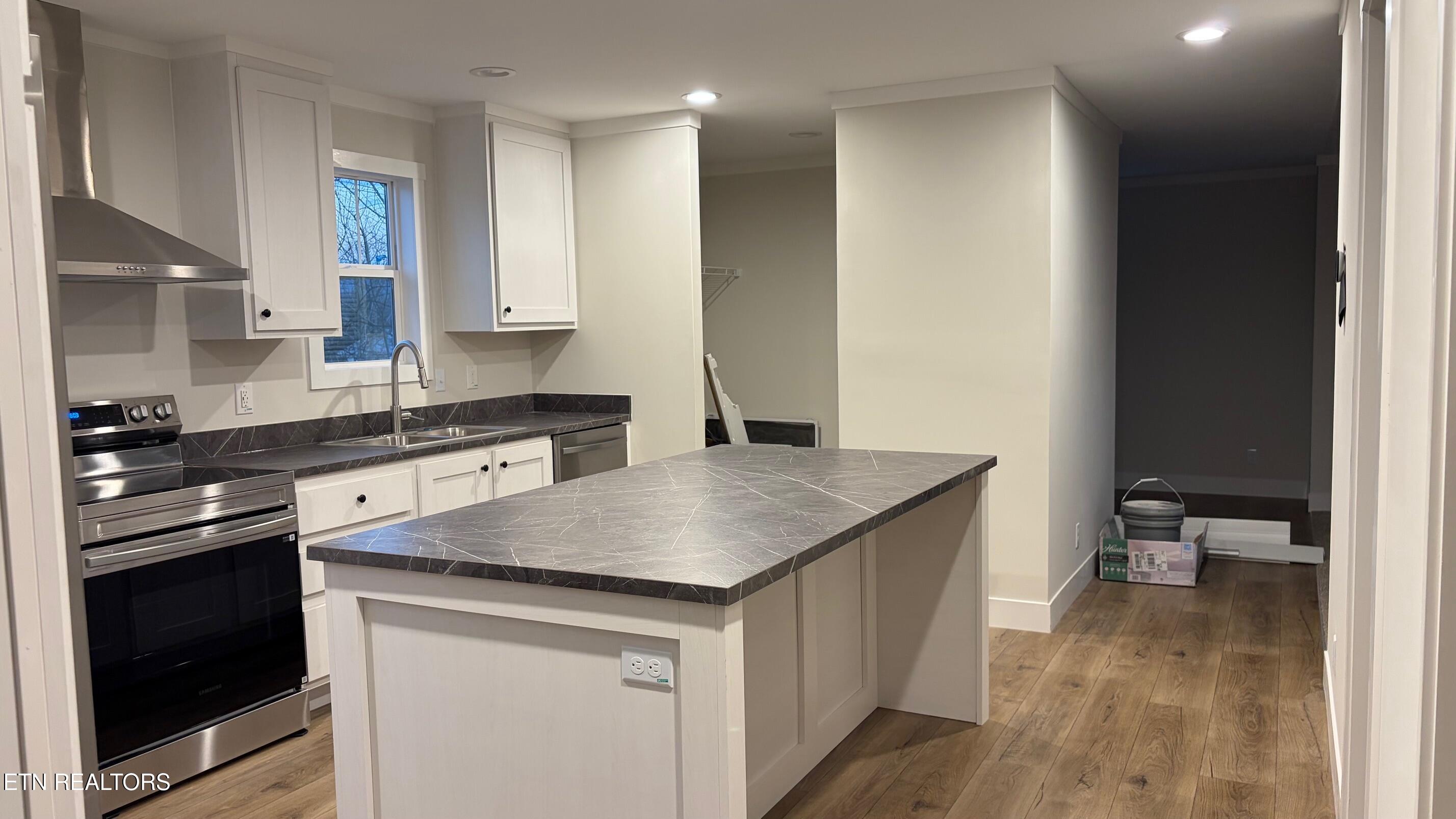 645 Virginia Street Newport, TN 37821 - Photo 7 of 16 IMG_6507