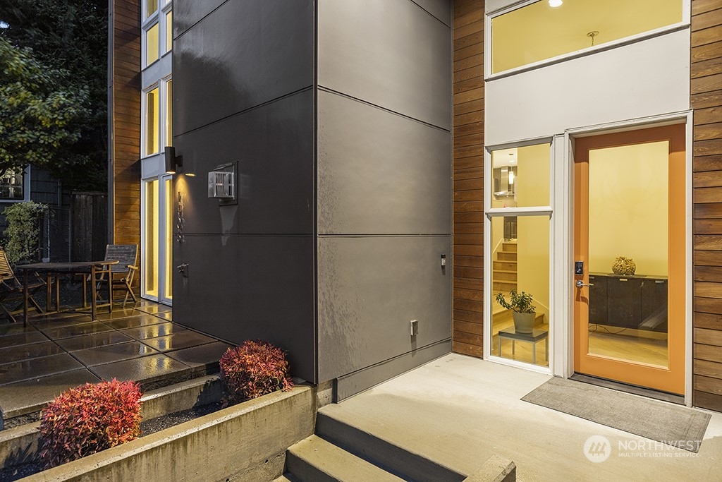 1406 South Bennett Street Seattle, WA 98108 - Photo 2 of 36 a outdoor space with lots of water fountain and a stove