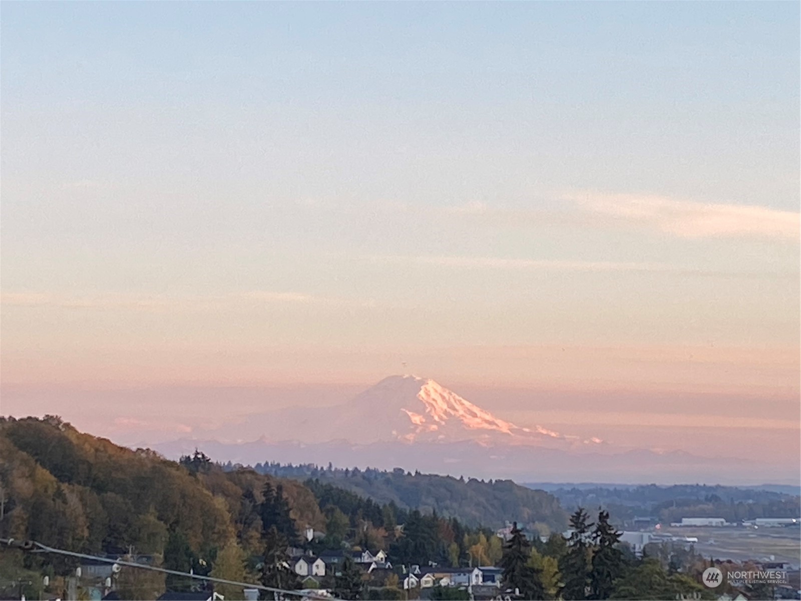 1406 South Bennett Street Seattle, WA 98108 - Photo 35 of 36 an aerial view of a city and mountain