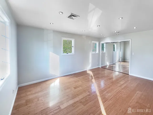 $509,000 | 124 Lincoln Avenue, Colonia, NJ 07067