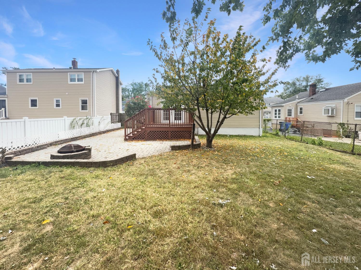 124 Lincoln Avenue Colonia, NJ 07067 - Photo 8 of 21 a house view with a outdoor space
