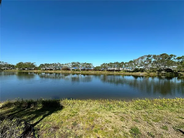 $2,800 | 864 Waterside Lane, Bradenton, FL 34209