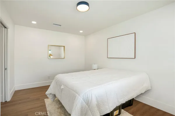 $1,799,000 | 3050 Arlotte Avenue, Long Beach, CA 90808