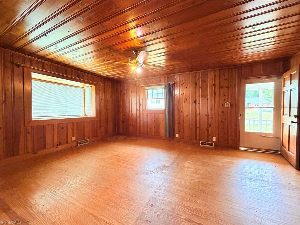1940 Darwick Road Winston-Salem, NC 27127 - Photo 9 of 23