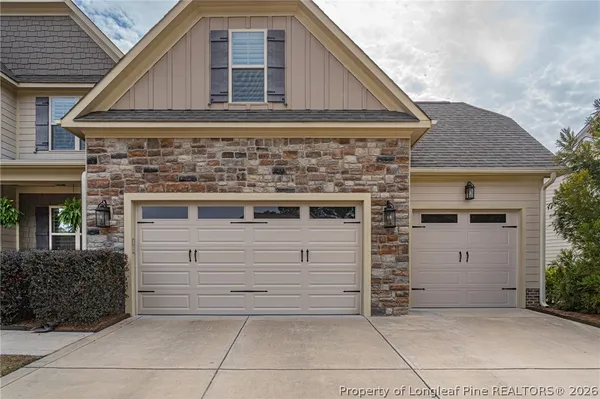 a view of a garage