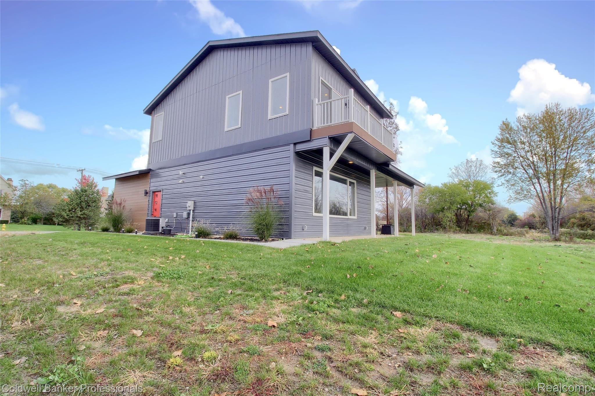 4250 Brest Road Newport, MI 48166 - Photo 32 of 32 33-Backyard.jpg