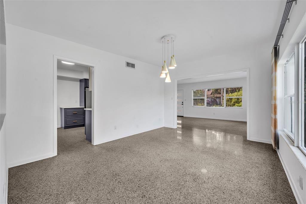 1601 Triangle Avenue Orlando, FL 32806 - Photo 5 of 25