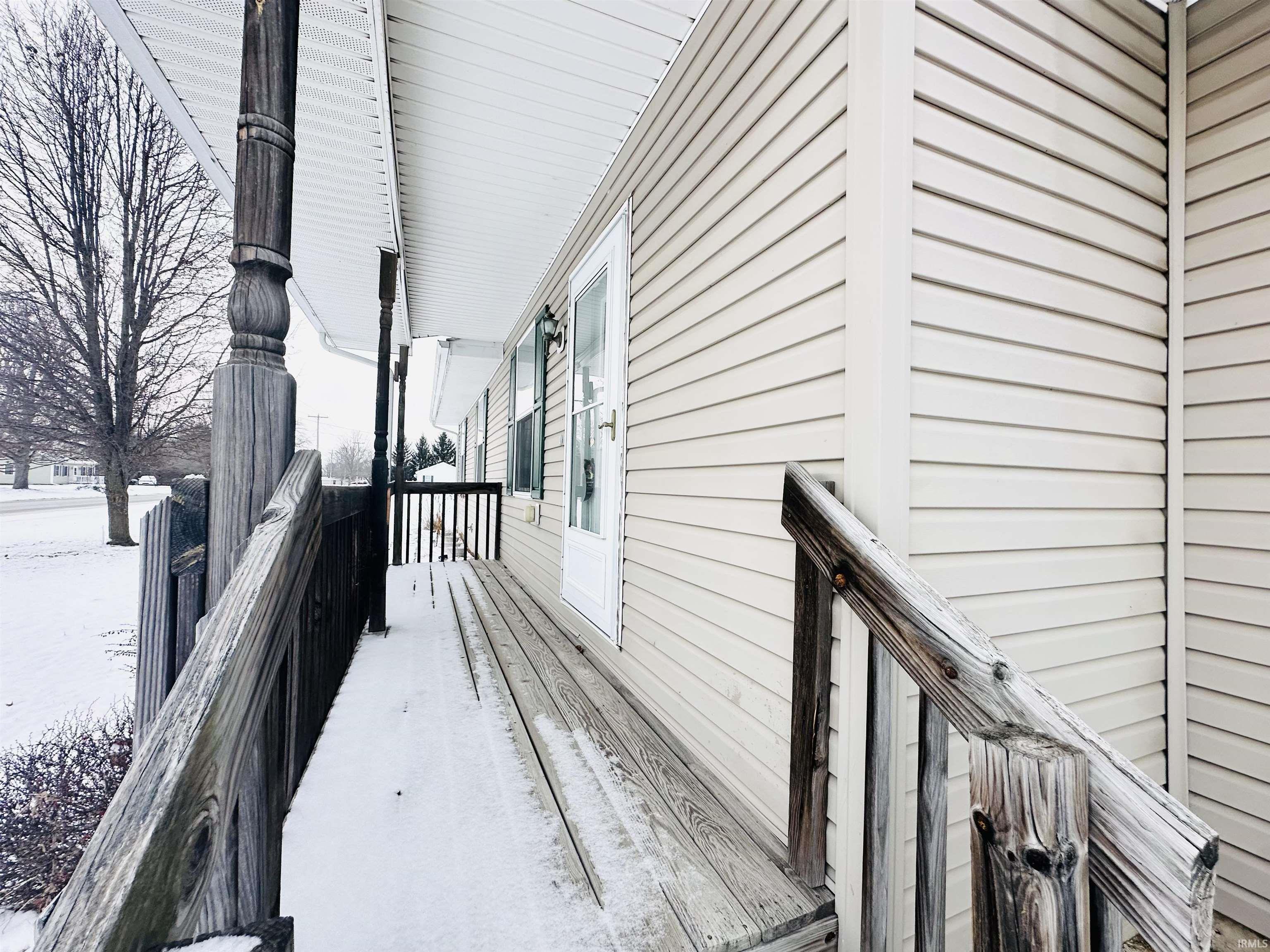 913 Walkerton Trail Walkerton, IN 46574 - Photo 4 of 32