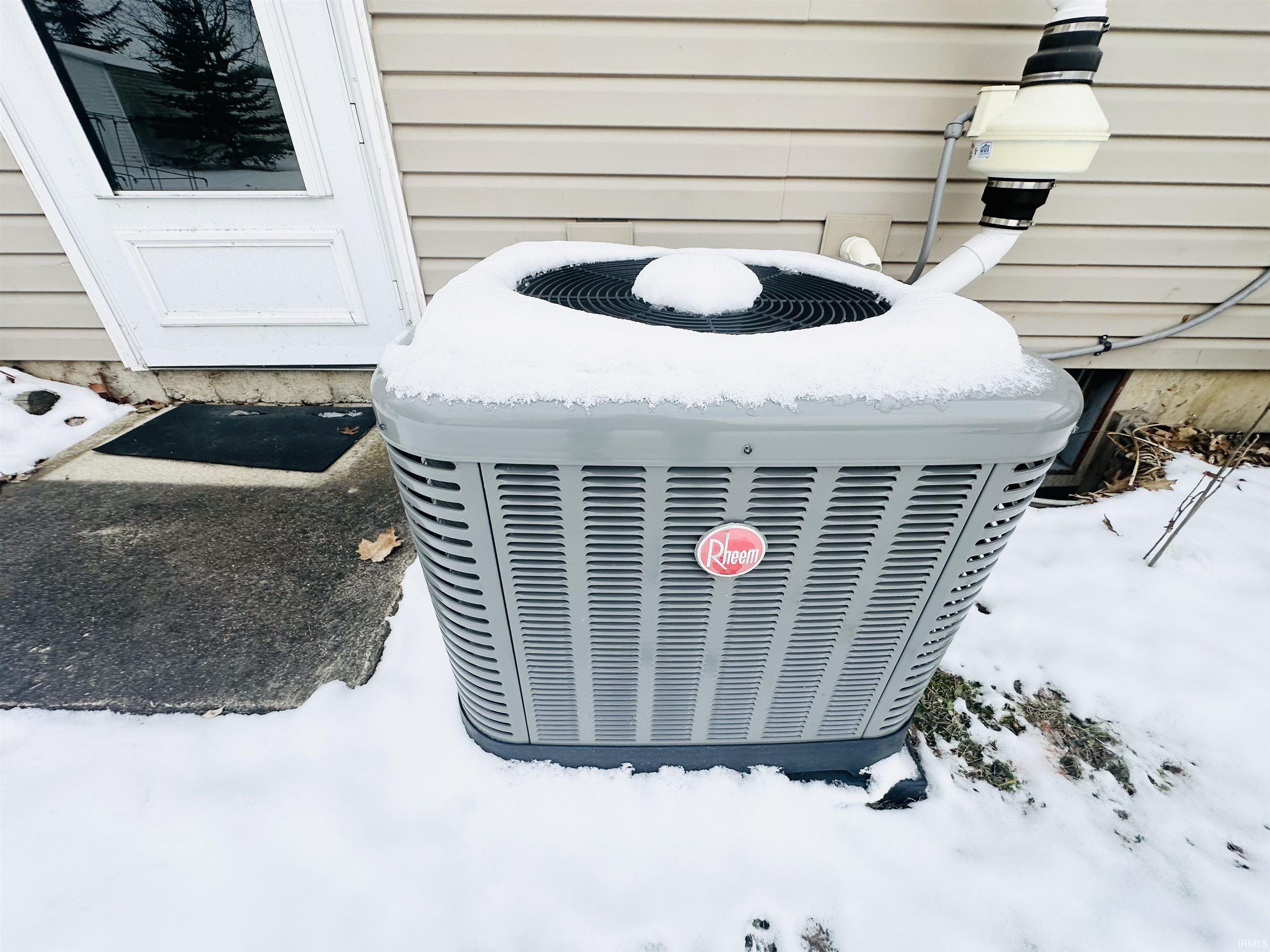 913 Walkerton Trail Walkerton, IN 46574 - Photo 6 of 32