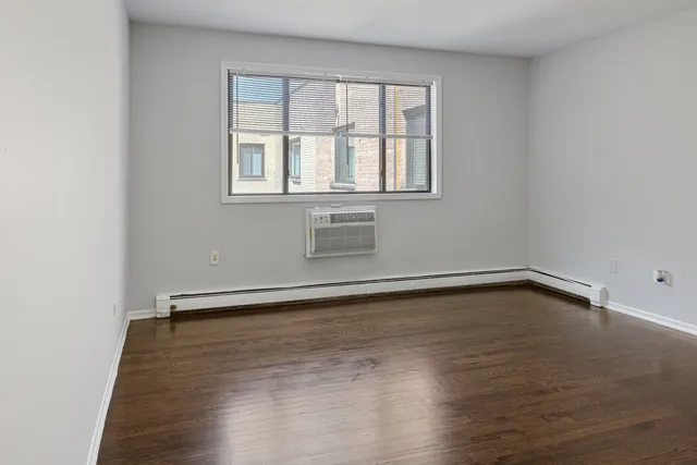 $1,500 | 6201 North Kenmore Avenue, Unit 307, Chicago, IL 60660