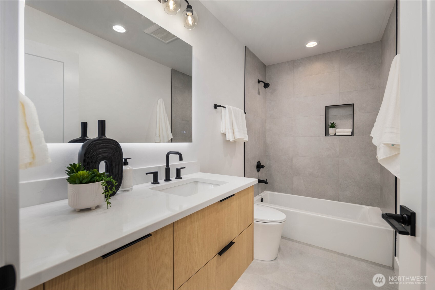 726 North 89th Street Seattle, WA 98103 - Photo 18 of 25 Gallery Image 18