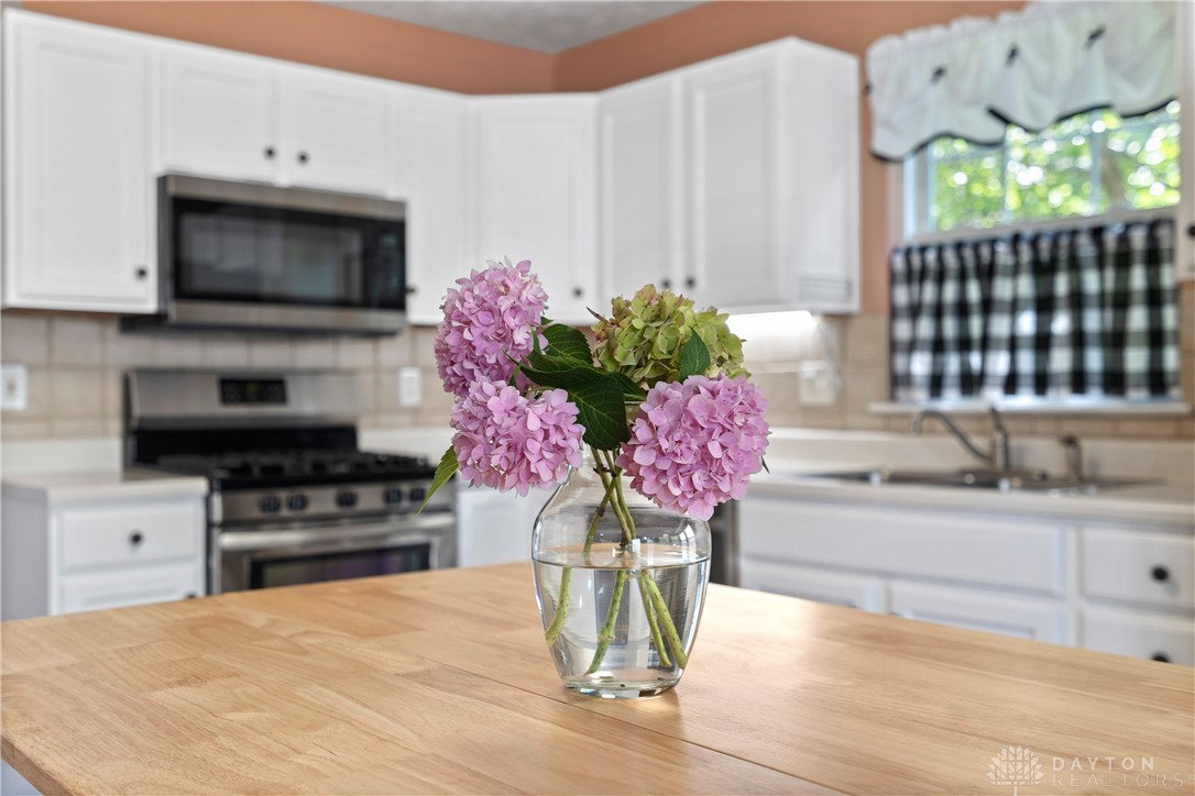 1524 Doddington Road Kettering, OH 45409 - Photo 14 of 48 Gallery Image 14