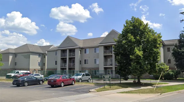 $949 | 1300 Electric Avenue, Lincoln Park, MI 48146