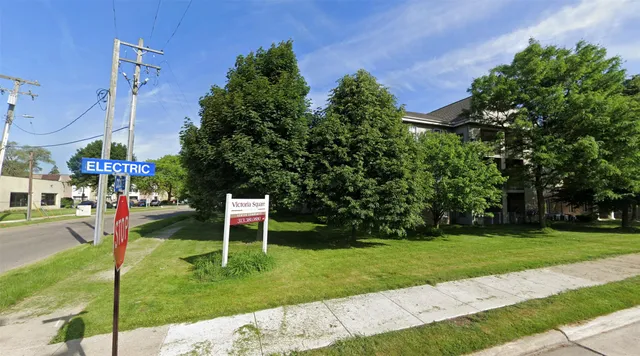 $949 | 1300 Electric Avenue, Lincoln Park, MI 48146