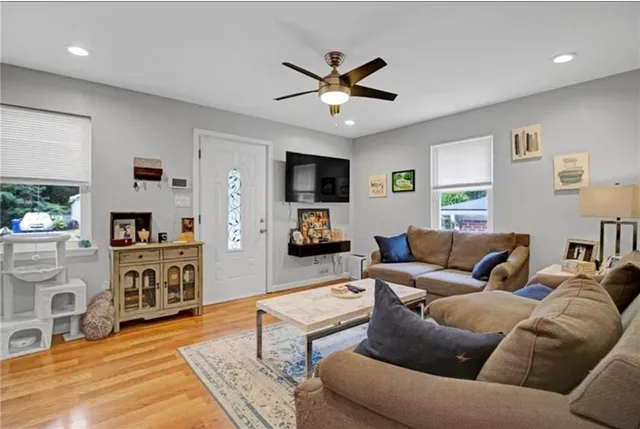 $2,500 | 1329 Plaza Avenue Southwest, Atlanta, GA 30310